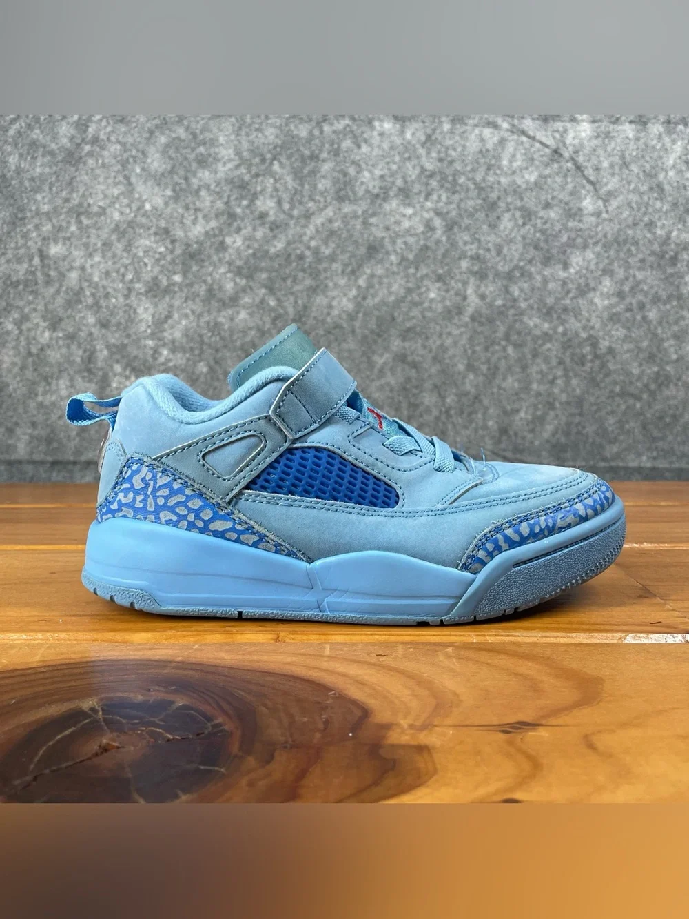 Air Jordan Spizike Low Kids Size 1Y (PS) Houston Oilers Blue FQ3951-400